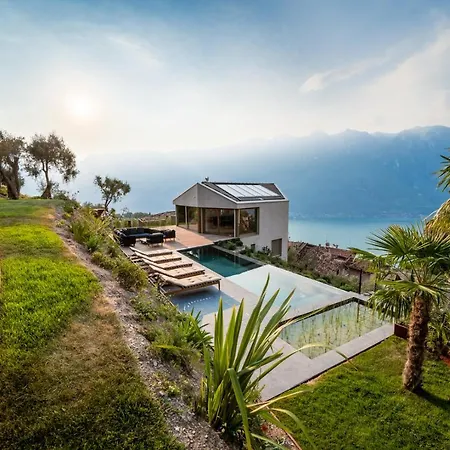 Villa Arias View *