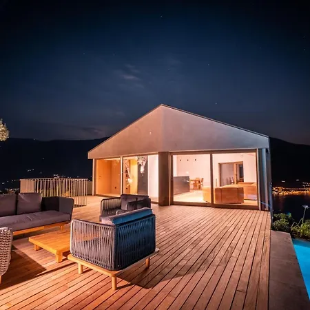 Villa Arias View