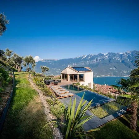 Villa Arias View