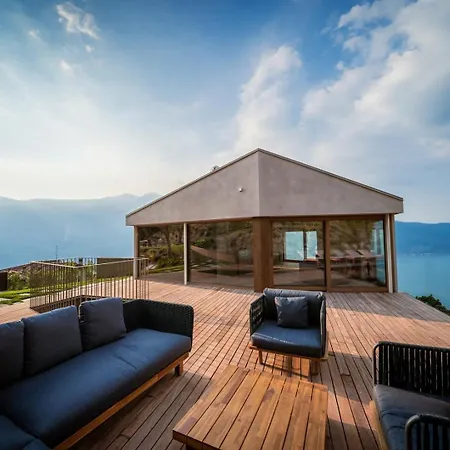 Vila Arias View